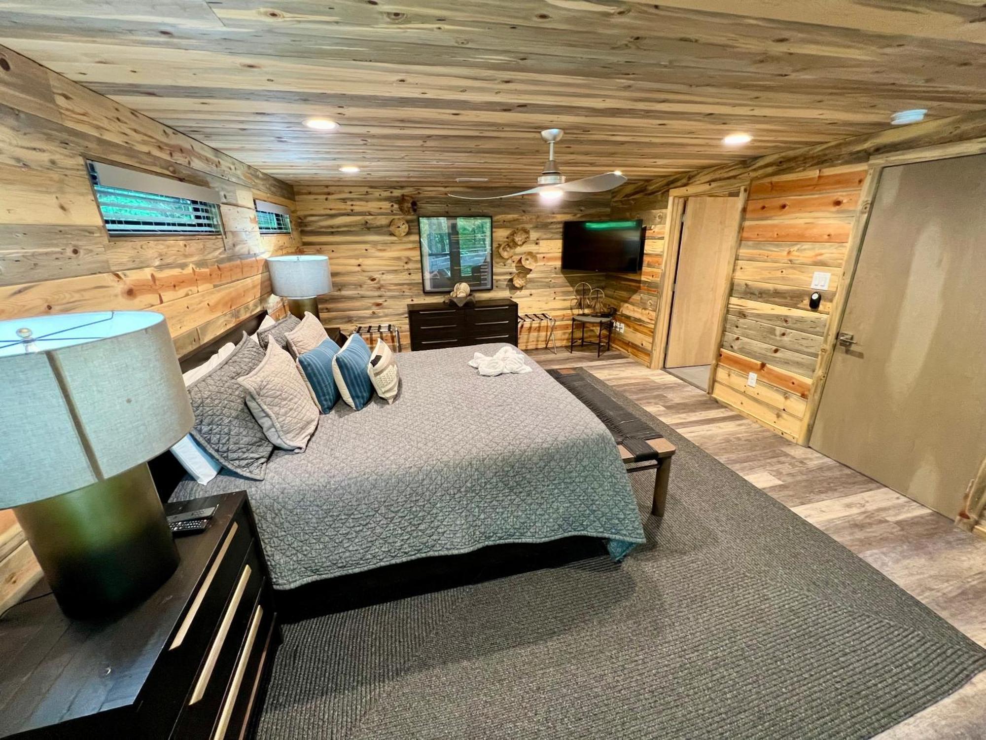 Experience Luxury At Smoky Mountain Hideaway, Just 5 Miles From Downtown Gatlinburg Villa Eksteriør billede