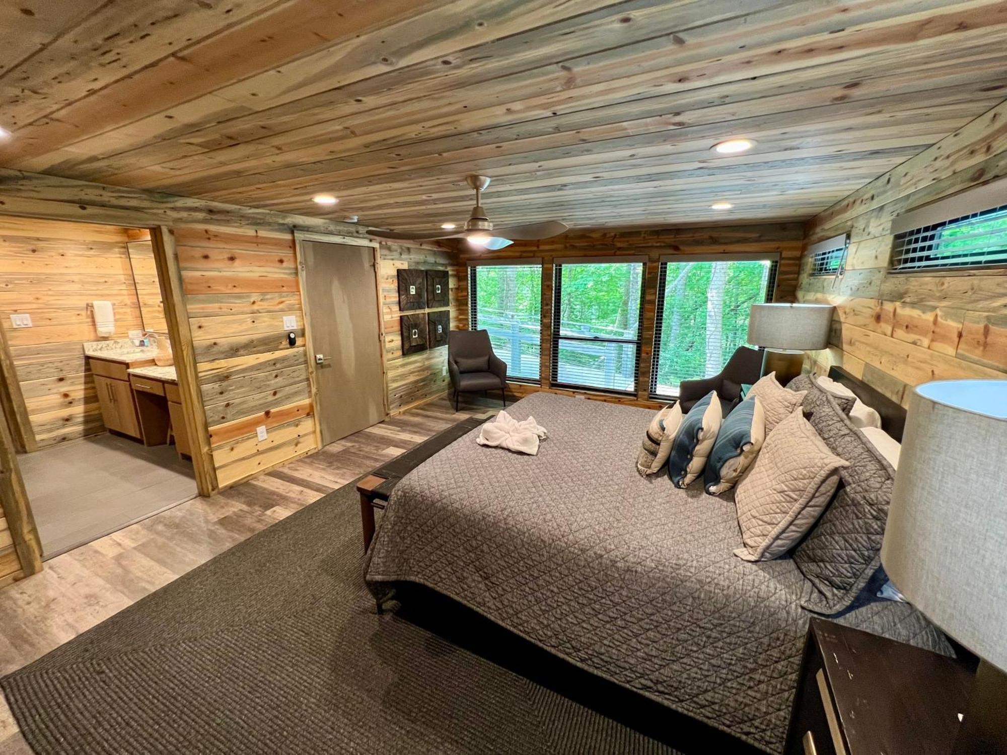 Experience Luxury At Smoky Mountain Hideaway, Just 5 Miles From Downtown Gatlinburg Villa Eksteriør billede