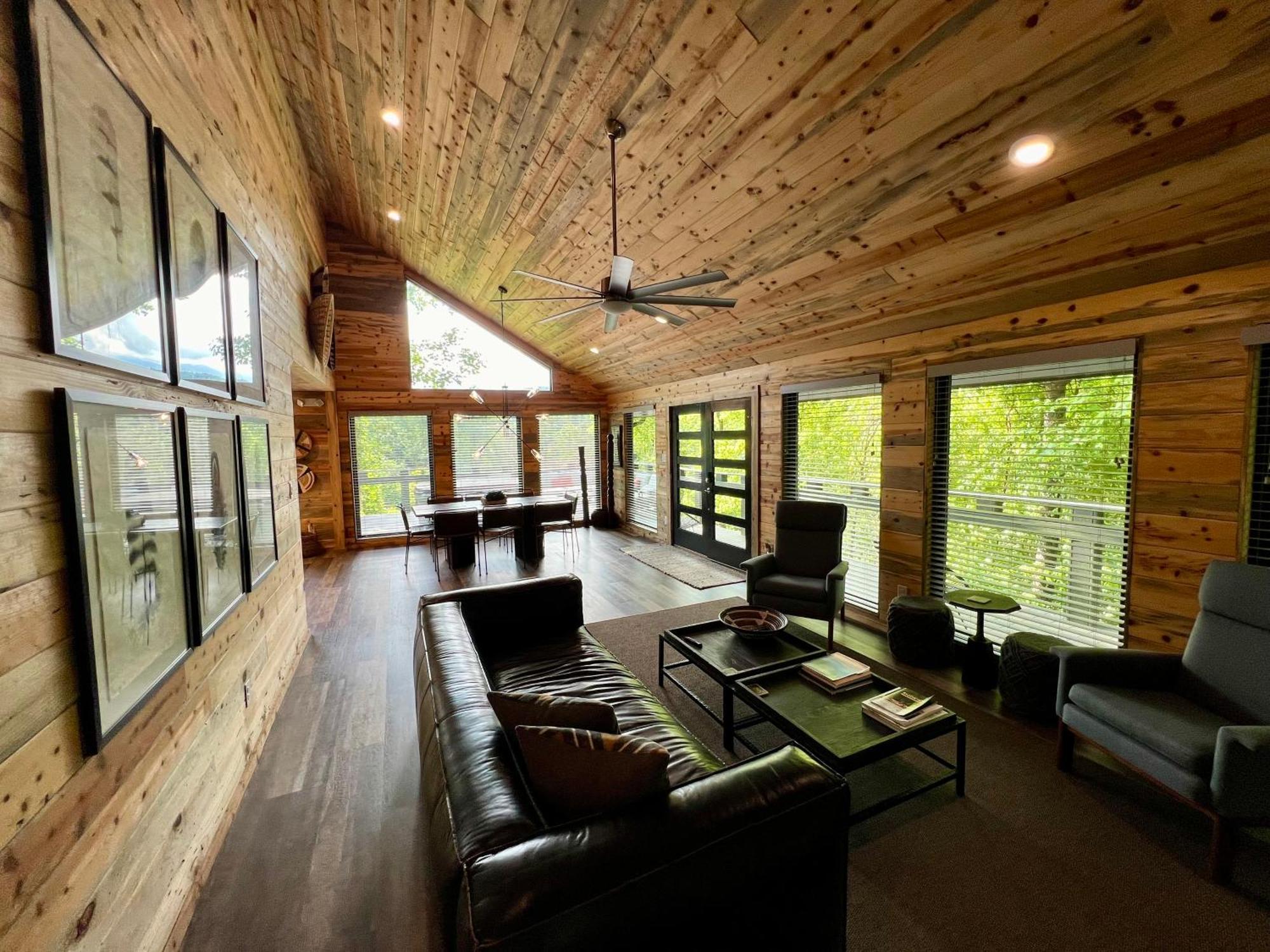 Experience Luxury At Smoky Mountain Hideaway, Just 5 Miles From Downtown Gatlinburg Villa Eksteriør billede